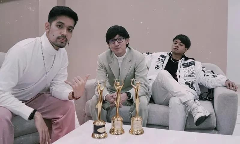 Personel Weird Genius yang terdiri dari Reza Arap, Eka Gustiwana, dan Gerald Liu (Foto: Instagram/@ybrap)