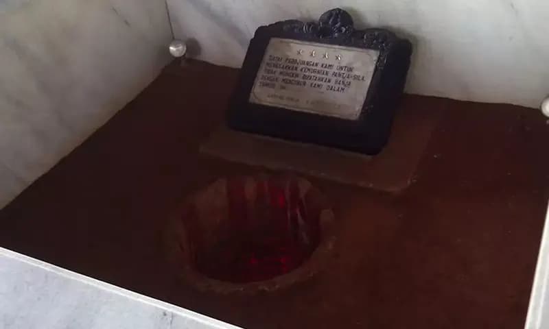 Sumur tua salah satu saksi bisu sejarah kelam bangsa Indonesia yang ada di muesum Lubang Buaya. (PARBOABOA/Adinda Dewi)