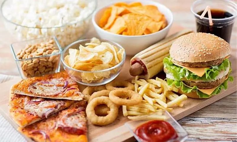 Jenis makanan yang harus dihindari penderita Hipertensi (ultimagz.com)