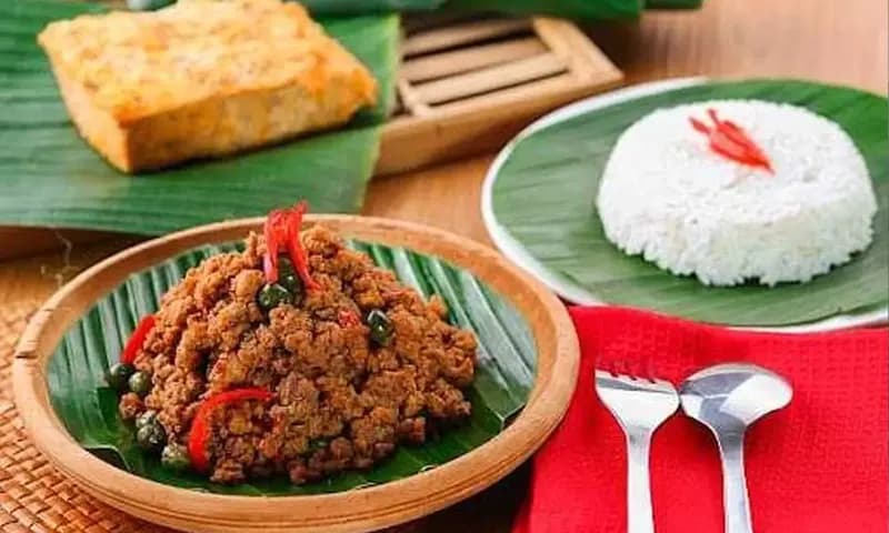 Makanan khas Sumedang/Oncom, foto: ngopibareng.id