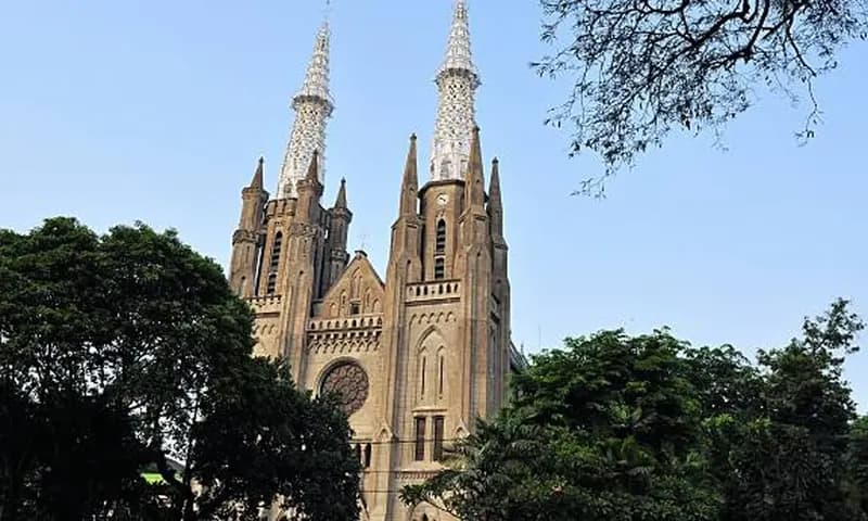 Ilustrasi gereja. Jelang misa Natal, Polri antisipasi kepadatan arus lalu lintas di sekitar gereja. (Foto: Istock/Flocu)