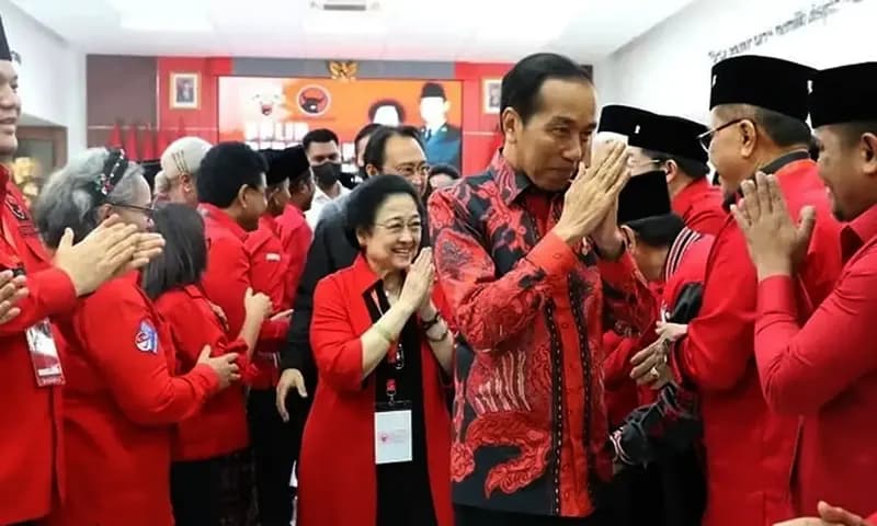 Jokowi dan Megawati dalam pembukaan Rakernas III PDI Perjuangan, Selasa (6/06/2023). (Foto: Instagram/presidenmegawati)