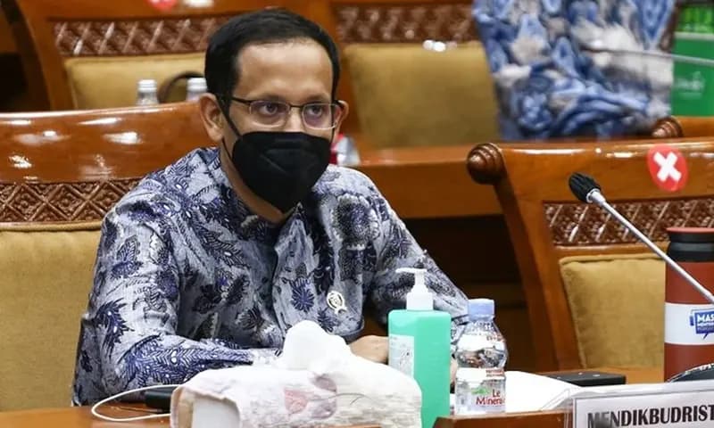 Presiden Joko Widodo sebut beruntung punya menteri pendidikan berlatar belakang teknologi digital.