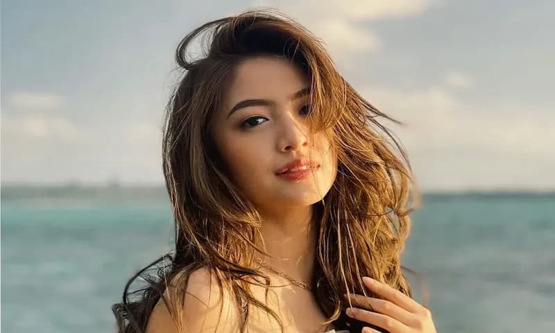 Profil dan biodata Natalie Zenn (Foto: Instagram/@nataliezenn24)
