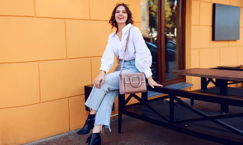 Outfit Celana Jeans (Foto: Freepik/@svetlanasokolova)