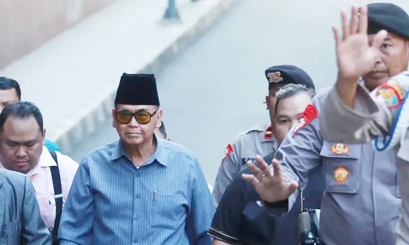 Pimpinan ponpes Al Zaytun, Panji Gumilang juga terjerat kasus dugaan tindak pidana pencucian uang (TPPU). (Foto: Instagram/@alzaytun_indonesia)Â