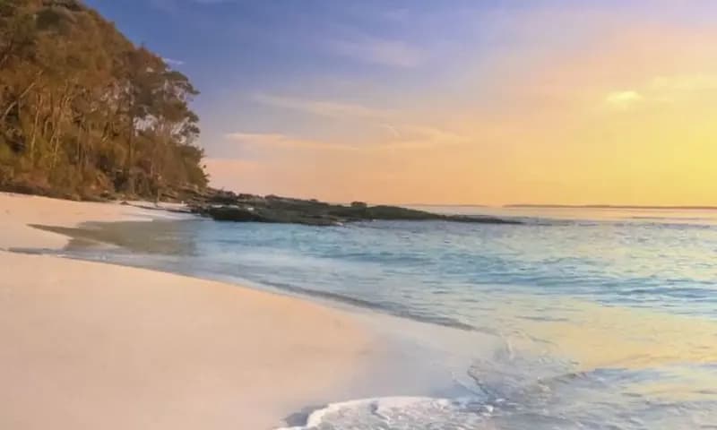 Pantai di Trenggalek/ foto: pesisir.net