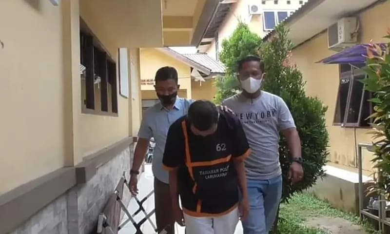 Pencabulan di Pesantren Labusel