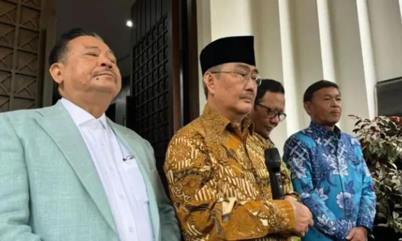 Ketua Komisi Percepatan Reformasi Polri, Jimly Asshiddiqie (tengah). (Foto: Dok. Metrotnews)