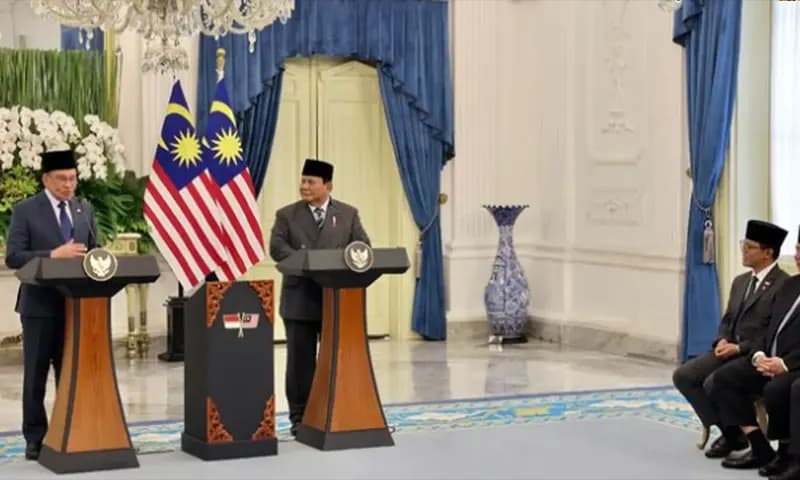 Prabowo Subianto dan Perdana Menteri (PM) Malaysia Anwar Ibrahim. (Foto: Dok. Sekretariat Presiden)