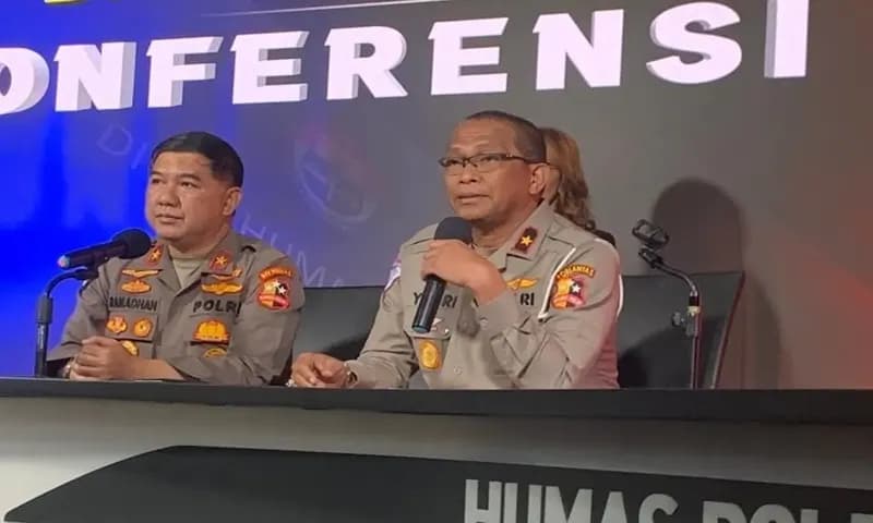 Korps Lalu Lintas (Korlantas) Polri sejak Oktober 2022 melarang penggunaan plat khusus (RF) dan rahasia (QH dan IR) bagi pejabat kepolisian maupun pemerintahan. (Foto: Parboaboa/Rendi Ilhami)