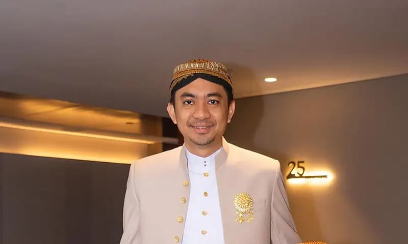 Profil dan biodata Regi Datau (Foto: Instagram/@mrsayudewi)