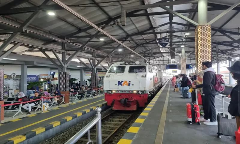 Lowongan kerja PT KAI direkrutmen bersama BUMN 2025. (Foto: https://www.kai.id/information)