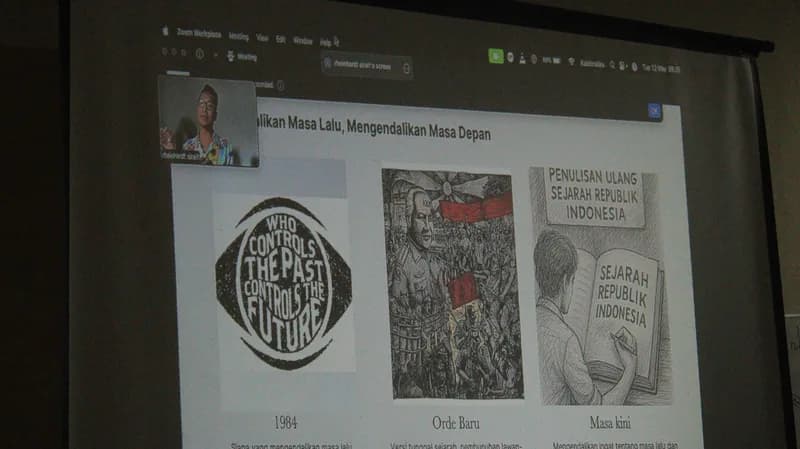 Materi demokrasi dan HAM dibawakan secara daring oleh Rheinhardt Sirait (PARBOABOA/Rizal Tanjung)