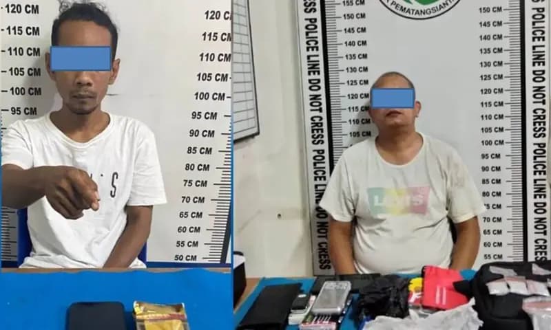 Dua Pria Pemilik Sabu ( Foto: koranpagionline)