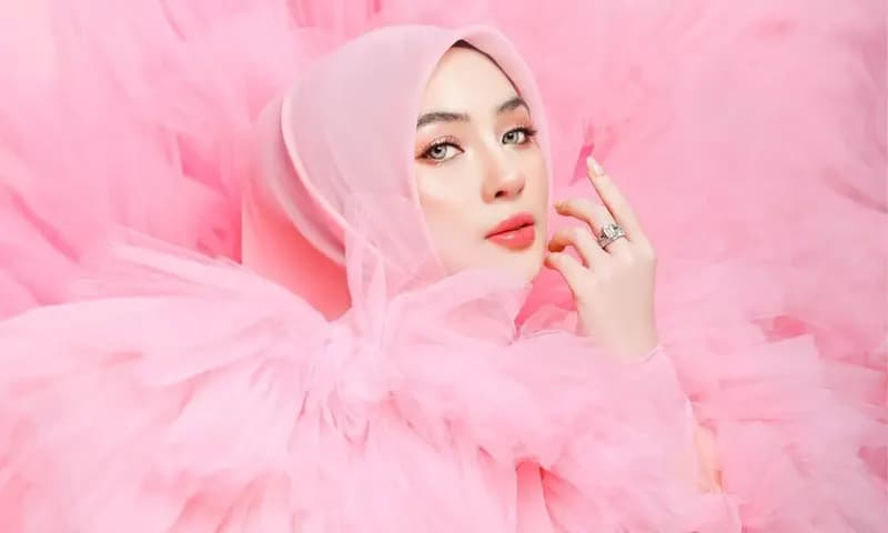 Shella Saukia (Foto: Instagram/@shellasaukiaofficial)