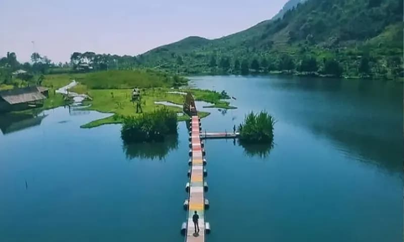Situ Rawa Gede Jonggol, Bogor, Jawa Barat, foto: sentul.city