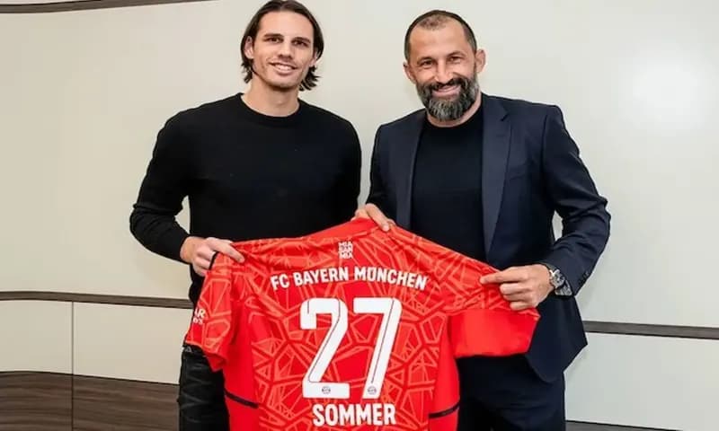 Bayern Munchen resmi merekrut Yann Sommer dari Borussia Moenchengladbach dengan biaya transfer senilai 8 juta euro (Rp13 miliar). (Foto: Bayern Munchen Official)