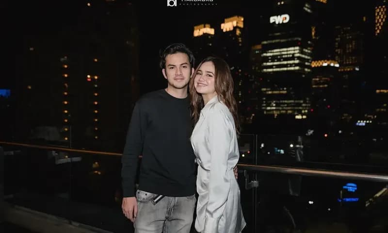 Kemesraan Syifa Hadju dan Rizky Nazar (Instagram/@syifahadjureal)
