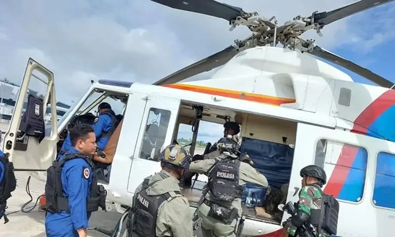 TNI AD mengirim pasukan terbaik ke Paro, Kabupaten Nduga, Papua untuk mencari keberadaan pilot Susi Air yang menghilang ketika pesawat dibakar oleh Kelompok Kriminal Bersenjata (KKB). (Foto: Satgas Damai Cartenz)