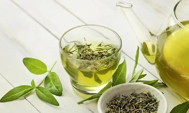 Teh hijau. (Foto: iStockphoto/KMNPhoto)