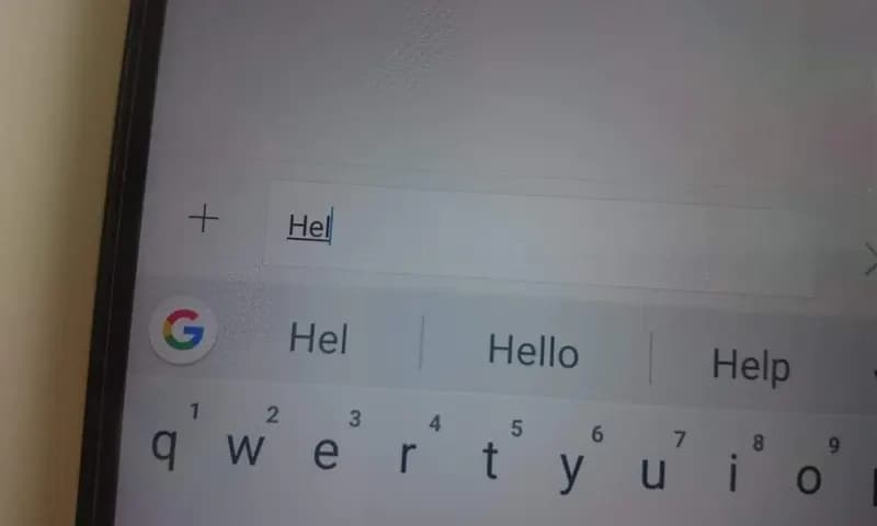 Ilustrasi cara mematikan koreksi dan prediksi teks di Android
