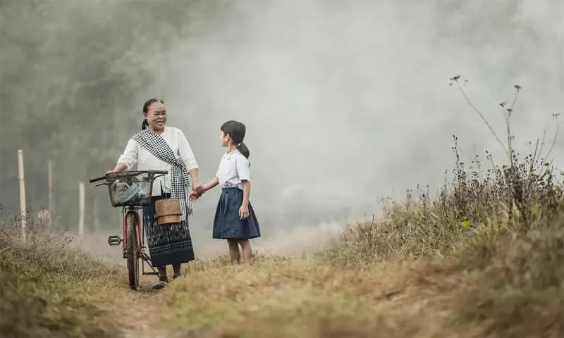 Tradisi lisan (Foto: Freepik/jcomp)