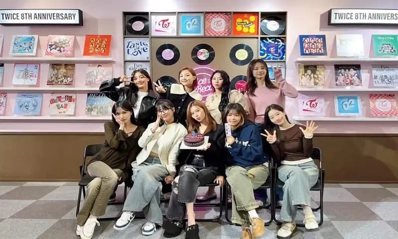 Girl band K-Pop Twice dipastikan tampil di Jakarta International Stadium (JIS) pada 23 Desember 2023 mendatang. (Foto: Instagram/twicetagram)