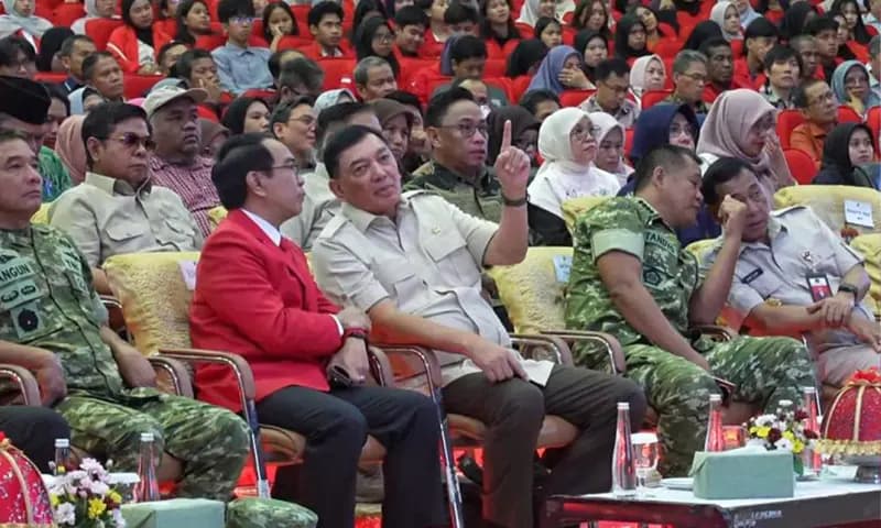 Menteri Pertahanan RI, Sjafrie Sjamsoeddin memberikan kuliah umum di Universitas Hasanuddin Makasar (Foto: dok. Kemenhan)
