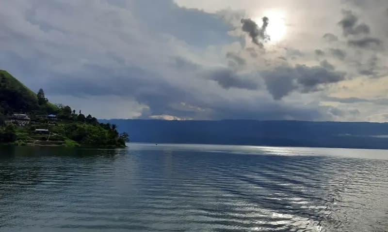 Danau Toba di Sumatra Utara (Foto: Parboaboa/Lamsari)