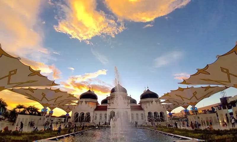 Tempat wisata di Banda Aceh (Foto: Pinterest/Fahmi Catperku)