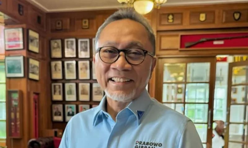 Kontroversi candaan Shalat Zulkifli Hasan, antara bendung fanatisme atau penodaan agama. (Foto: Instagram/@zul.hasan)
