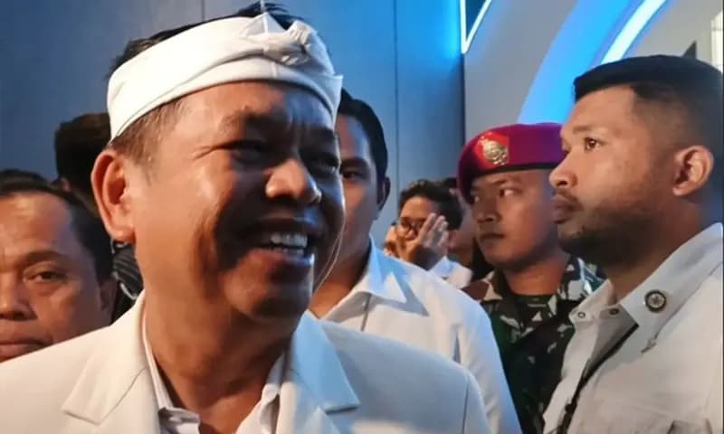 Gubernur Jawa Barat Dedi Mulyadi saat ditemui usai menghadiri West Java Investment Summit di Hotel Pullman Bandung, Jumat (14/11/2025). (Foto: Dok. Kompas)