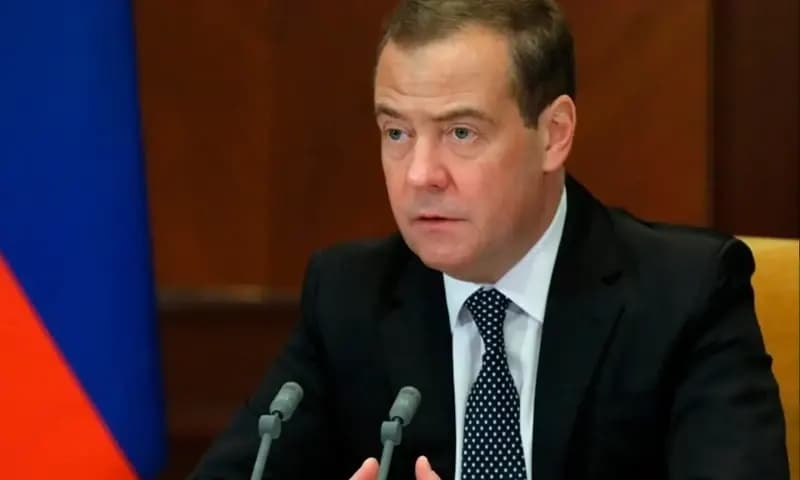 Wakil Ketua Dewan Keamanan Rusia Dmitry Medvedev berbicara di Moskow, Rusia, 22 Februari 2022. (Foto: Dok. Sputnik via AP)