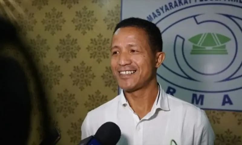 Peneliti Forum Masyarakat Peduli Parlemen (Formappi), Lucius Karus, saat ditemui di Kantor Formappi, Matraman, Jakarta Pusat. (Foto: Dok. Kompas)