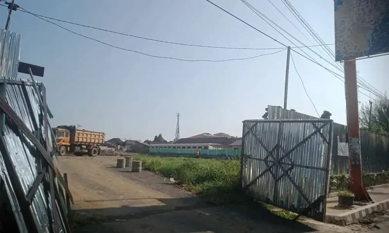 Pemegang kuasa pembangunan Gedung Merdeka, PT Suryatama Mahkota Kencana, Sukoso Winarto menepis dugaan pelanggaran administrasi BPHTB. (Foto: PARBOABOA/Putra)