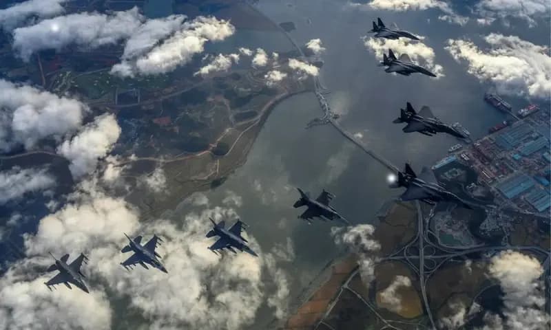 Jet tempur Korea Selatan dan AS dalam latihan pengeboman bersama 04 Oktober 2022. (Foto:Kementerian Pertahanan Korea Selatan/Yonhap Reuturs)