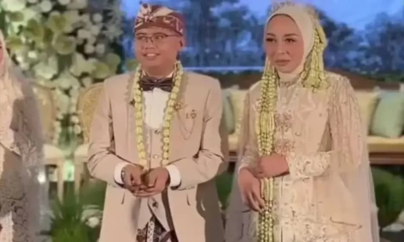 Pesta pernikahan putra sulung Gubernur Jawa Barat Dedi Mulyadi dengan Wakil Bupati Garut Luthfianisa Putri Karlina berujung duka. (Foto:IG/@jawabaratku)