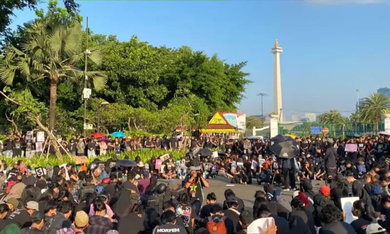 Aksi Kamisan ke-876 Digelar, Mengenang 21 Tahun Munir: “Indonesia Darurat Kekerasan dan Ketidakadilan”.(Foto: Dok. Kompas)