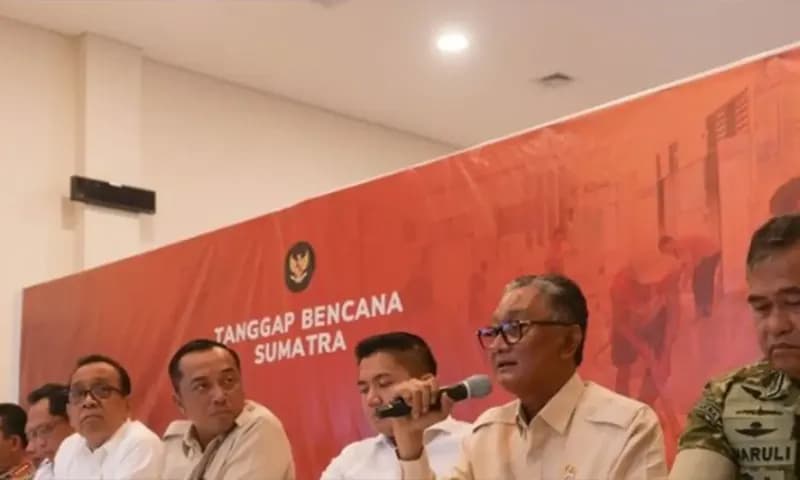 Menteri Pekerjaan Umum dalam Konferensi Pers Perkembangan Penanggulangan Bencana Sumatra di Bandara Halim Perdanakusuma, Jakarta, Jumat (19/12/2025).(Foto: Dok. Tangkap Layar)