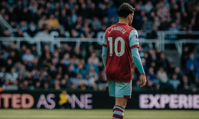 Manchester City telah berhasil mencapai kesepakatan pribadi dengan Lucas Paqueta, penyerang West Ham United, namun belum memulai diskusi dengan The Hammers terkait biaya transfer untuk pemain internasional Brasil tersebut. (Foto: Instagram/@lucaspaqueta)