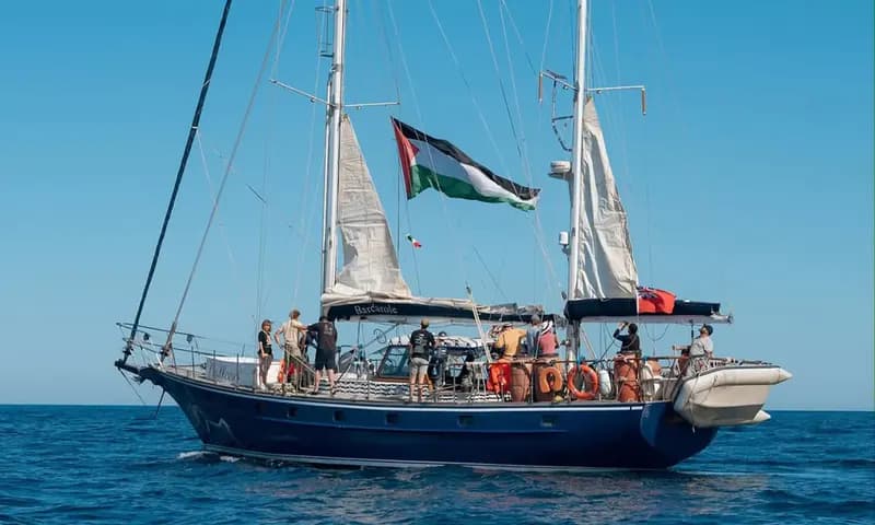 Kapal Madleen yang ditumpangi Thunberg bersama 11 aktivis internasional yang diberhentikan militer Israel. (Foto: Instagram/@gretathunberg)