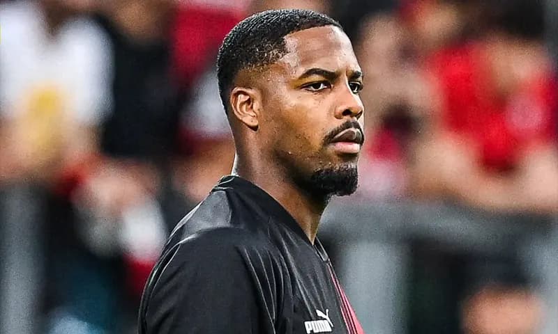 AC Milan telah menolak tawaran lisan senilai 60 juta euro dari Chelsea untuk penjaga gawang Mike Maignan, setelah sebelumnya kehilangan direktur Paolo Maldini dan Ricky Massara. (Foto: Instagram/@acmilan)