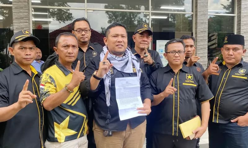 Dewan Pimpinan Daerah (DPD) Partai Ummat Kota Medan melaporkan pengacara Kamaruddin Simanjuntak terkait dugaan tindak pidana penistaan agama ke Polda Sumut. (Foto: PARBOABOA/Ilham Pradilla)