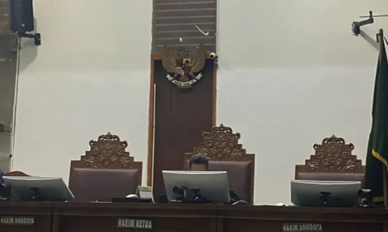 Sidang praperadilan Direktur Eksekutif Lokataru Foundation, Delpedro Marhaen, melawan Direskrimum Polda Metro Jaya di PN Jaksel, Senin (27/10/2025). (Foto: Dok. Tirto)