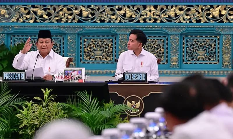 Presiden Prabowo Subianto memimpin Sidang Kabinet Paripurna (SKP) yang digelar di Istana Negara, Jakarta, Senin (15/12/2025). (Foto: Dok. BPMI Setpres)