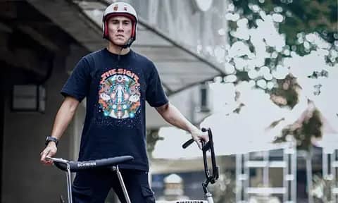6 Fakta Menarik Vino G Bastian, Pemeran Ustad di Film Qodrat