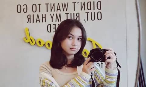 Koleksi Foto Saskia Chadwick, Aktris Cantik yang Bintangi ‘Dari Jendela SMP’