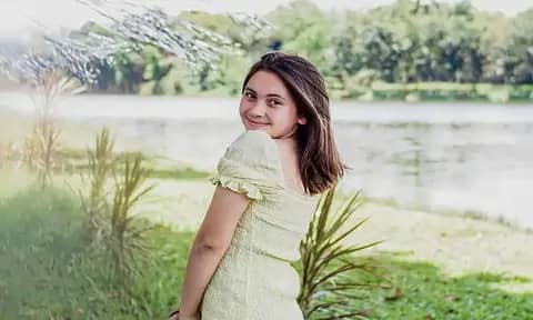 Fakta dan Biodata Richelle Skornicki, Adik Sandrina