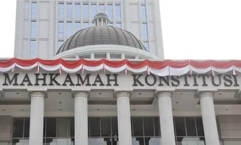 Khianati Rakyat dari UU Ciptaker Hingga Batas Usia Cawapres, Buruh Desak Bubarkan MK